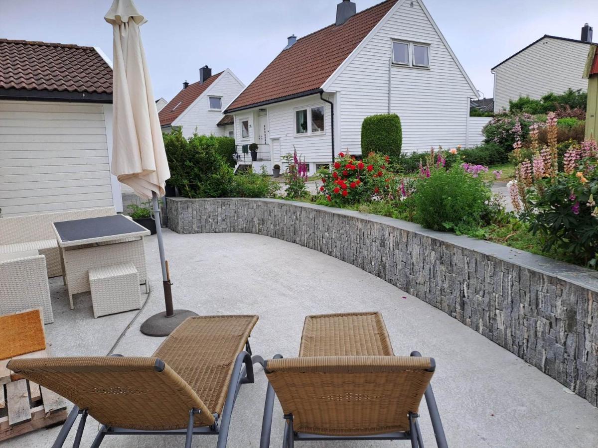 Apartment Tryms Vei 20A - Stor Leilighet Kristiansand Extérieur photo